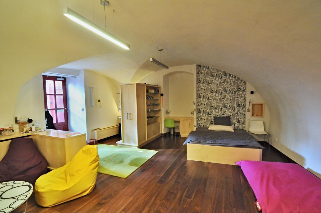 Apartment Trziste Praha Exteriér fotografie