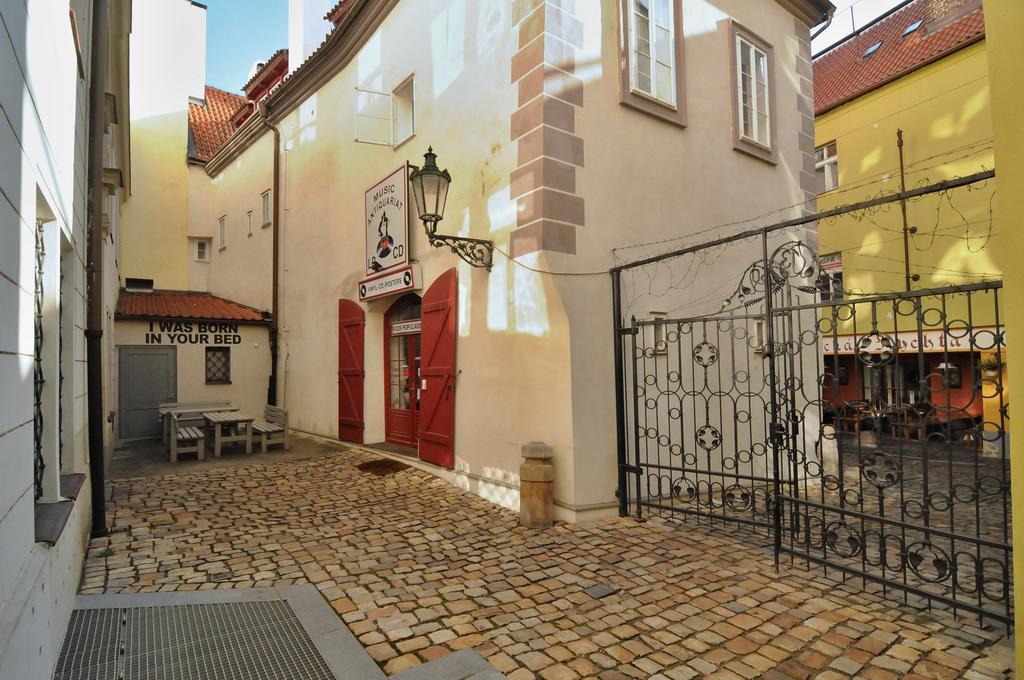 Apartment Trziste Praha Exteriér fotografie