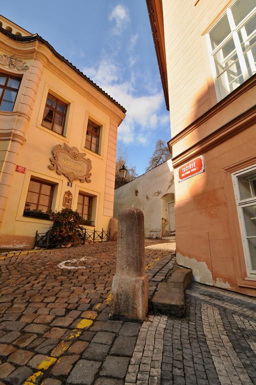 Apartment Trziste Praha Exteriér fotografie