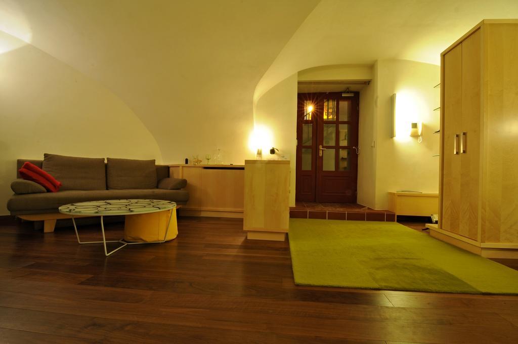 Apartment Trziste Praha Exteriér fotografie