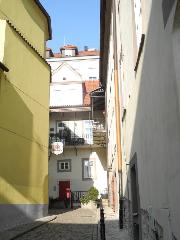Apartment Trziste Praha Exteriér fotografie